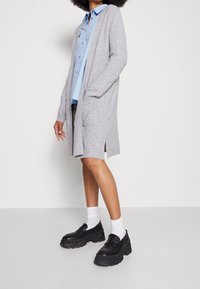 Esprit Strickjacke - light grey