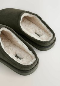 Next SIGNATURE-REGULAR FIT - Papucsszandálok - new khaki green