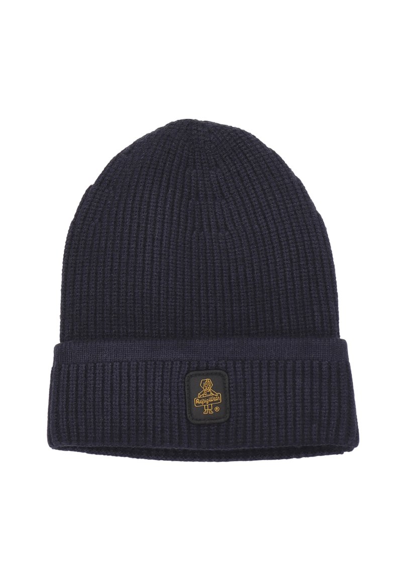 Beanie lavorato a maglia di colore blu navy con una texture a coste, dotato di risvolto e di un'etichetta quadrata con un emblema dorato sul davanti.