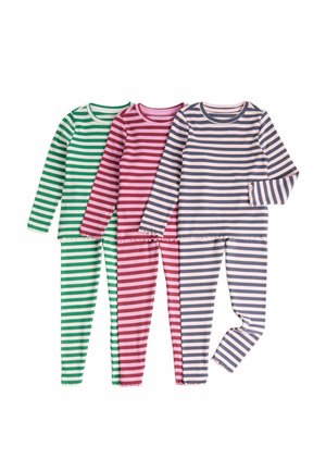 Drei langärmelige gestreifte Pyjamas in Grün und Weiß, Rot und Pink sowie Marineblau und Hellrosa, flach auf weißem Hintergrund ausgelegt.