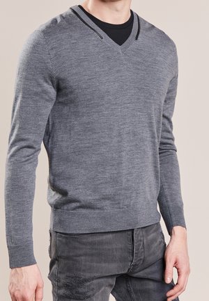 Stickad tröja - grey
