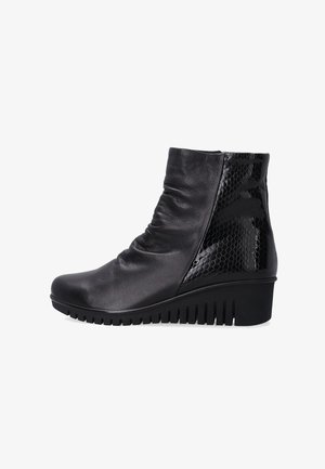 Black ankle boots made of smooth leather with a shiny, textured snake-patterned accent. Features a stacked wedge heel and gathered detailing.