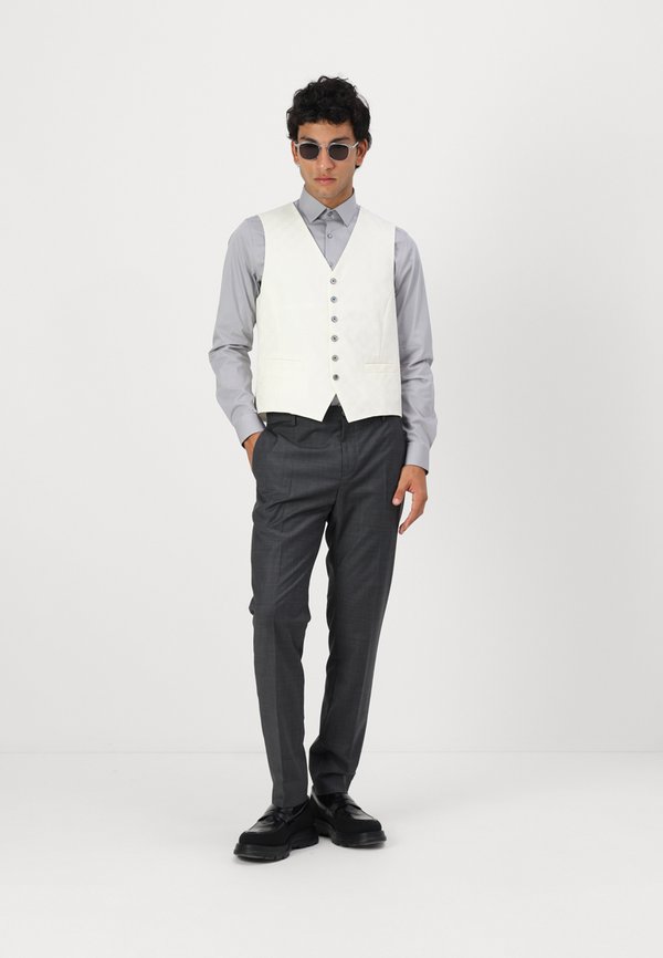 Suit waistcoat4