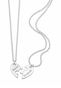 Silbernes herzförmiges Anhängerhalsband, das in zwei Teile unterteilt ist, die mit "Beste" und "Freunde" beschriftet sind, mit einem einfachen Kettendesign.