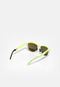 Oakley FROGSKINS RANGE UNISEX - Ochelari de soare - matte tennis ball/yellow celeste neuron