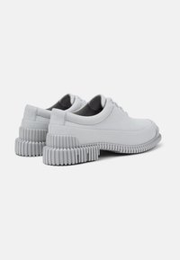Camper PIX - Stringate sportive - pastellgrau