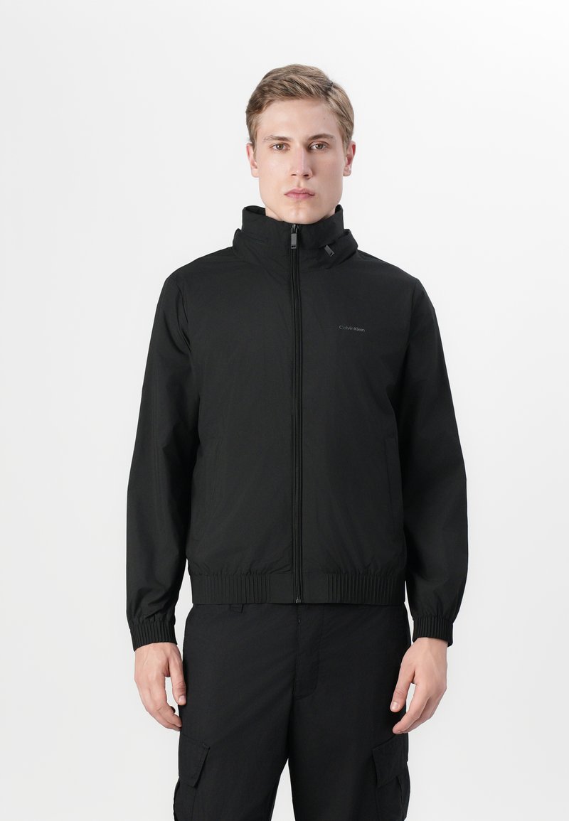 Calvin Klein Vodotesná bunda - black