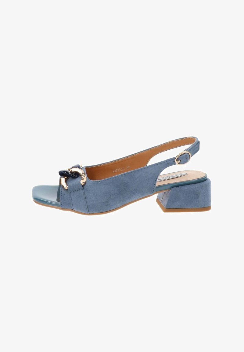 Sandal con cinturino alla caviglia in suede blu, con punta aperta arrotondata, dettagli in metallo dorato e tacco a blocco. Soletta interna liscia e finitura esterna texture.