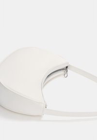 PULL&BEAR HALF MOON  - Kabelka - white