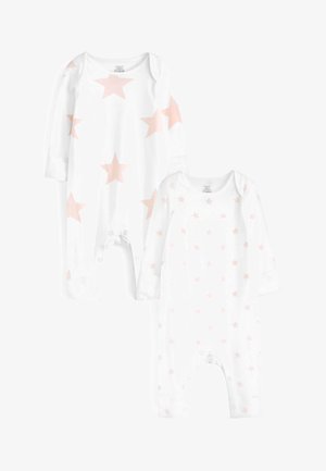 To hvide baby-bodyer med lange ærmer og trykknapper, den ene med store lyserøde stjerner, den anden med mindre lyserøde stjerner.