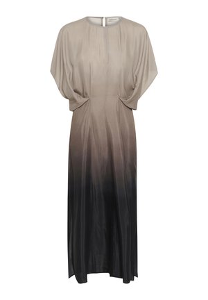 Rochie maxi într-un gradient de taupe deschis până la gri închis. Material moale, fluid, cu mâneci scurte tip batwing și detaliu în formă de cheiță pe spate.