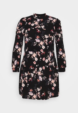 Schwarzes Blumenkleid mit langen Ärmeln, hohem Kragen und tailliertem Schnitt. Es zeigt rosa und weiße Blumen mit grünen Blättern und besteht aus einem strukturierten Stoff.