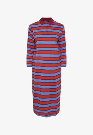 Vestido a rayas con franjas horizontales rojas y azules, mangas largas y un cuello tipo camisa con tres botones.