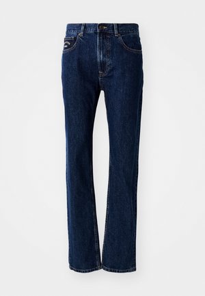 Vaqueros de mezclilla azul oscuro con un diseño de pierna recta, que cuentan con dos bolsillos frontales y un cierre de botón. Detalles de costura sutil.