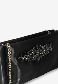 Bosanova Clutch - black