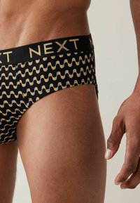 Next 4 PACK - Fecskék - black gold pattern