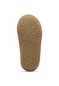 Suola di scarpa in gomma di colore marrone chiaro, caratterizzata da un motivo testurizzato con disegni circolari e un logo, con una leggera lucentezza e bordi arrotondati.