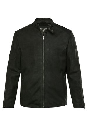 Veste en cuir noir avec col haut, fermeture éclair sur le devant, deux poches latérales zippées, texture lisse et détails de couture minimaux.