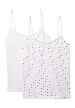 Deux camisoles blanches pour femmes avec des bretelles fines, l'une unie et l'autre ornée d'un motif de petits cœurs rouges.