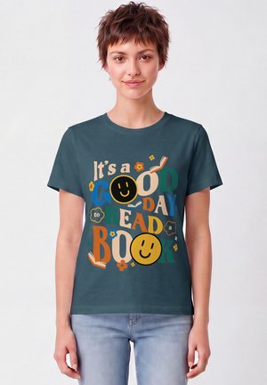watapparel, GOOD DAY TO READ A BOOK - T-shirt imprimé - stargazer