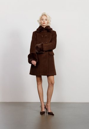 THE DOLLY - Short coat - rosewood brown