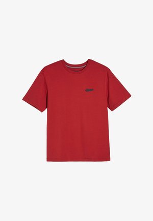 Czerwony bawełniany t-shirt z krótkim rękawem, z okrągłym dekoltem i małym czarnym haftowanym logo na lewej piersi. Gładka, lekka tekstura.