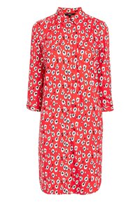 Robe chemise rouge à manches trois-quarts, avec un motif léopard en noir et blanc rehaussé d'accents bleus ; deux poches avant.