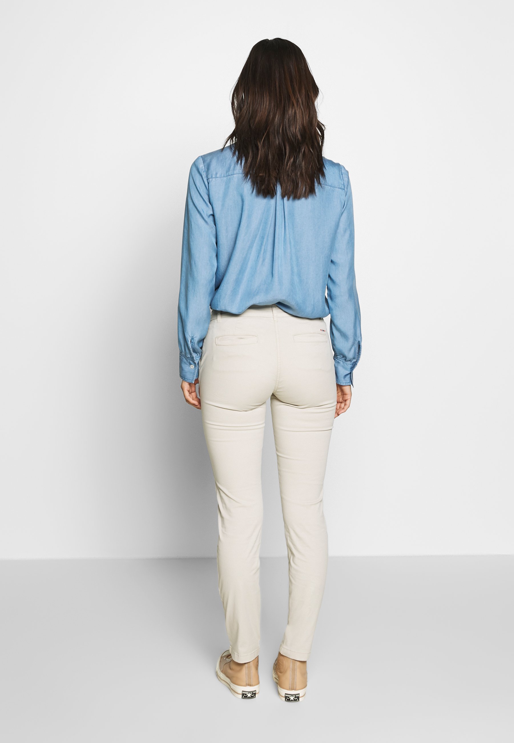 Napapijri MERIDIAN Chinos dove grey Zalando.no Napapijri MERIDIAN - Chinos - blu marine