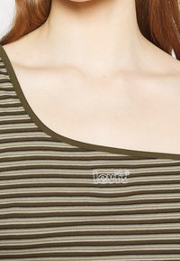 Levi's® Top - green