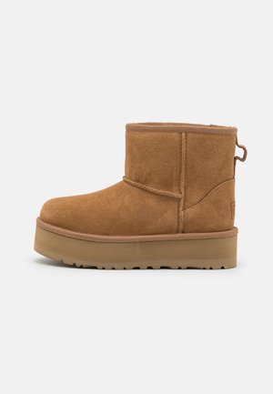 CLASSIC MINI PLATFORM UNISEX - Winter boots - chestnut