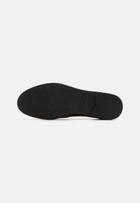 bugatti Pantofi slip-on - black