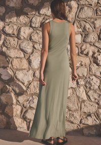 Next TIESIDE SLEEVELESS REGULAR FIT - Jerseyklänning - khaki green