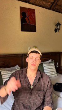 Pier One Sport 2IN1 RUNNING SHORTS WITH DOUBLE LAYER AND SIDE POCKETS - Sportske kratke hlače - black