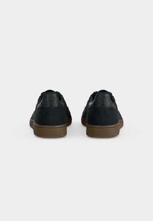 adidas Handball Spezial 'Black Carbon' — foto 4