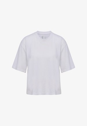 Biała, krótko rękawowa koszulka bawełniana z okrągłym dekoltem, luźnym krojem i małym logo nadrukowanym w pobliżu kołnierza. Gładka faktura i prosty design.