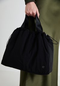MSCHSIRIA SASJA ICON CROSSBODY BAG  - Kabelka - black