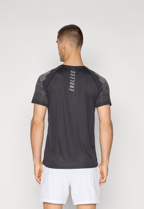 FEISTY HEXAGON - Print T-shirt3