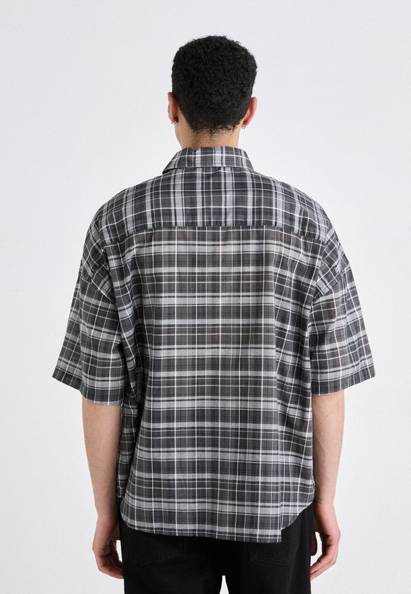 OVERSIZED CHECK SHORT SLEEVE - Shirt2