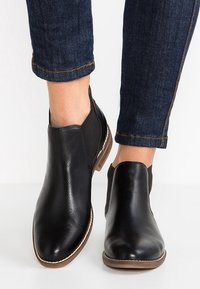Pier One Ankelstøvler - black