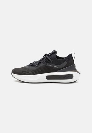 PHANTOM 4 - Sneakers laag - black