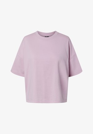 Tricou cropt cu mâneci scurte oversize, culoarea liliac, cu gât rotund și umeri căzuți, pe un fundal alb.