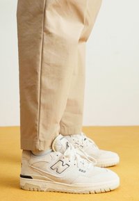 New Balance BBW550 - Treniņu apavi - turtledove