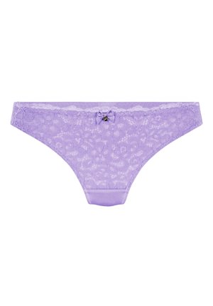 Lavendelkleurig kanten bikinibroekje met bloemmotief, satijnen strik en een klein zilveren bedeltje in het midden van de tailleband.