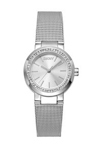 Silberne DKNY-Uhr mit Mesh-Armband, runder Zifferblatt, silbernes Ziffernblatt, lineare Stundenmarkierungen, verziertes Gehäuse mit Kristallen. Minimalistisches Design.
