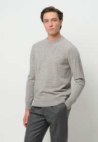 PROFUOMO CREW NECK - Strickpullover - light grey