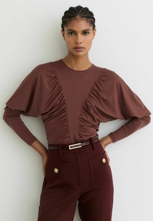 REGULAR FIT - FENNA RUCHED  - Tops ar garām piedurknēm - rust red