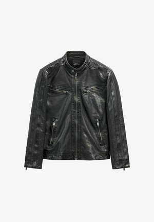 Czarna skórzana kurtka motocyklowa z przednim zamkiem błyskawicznym, zapinanymi na zamek kieszeniami na piersi i po bokach oraz kołnierzem na zatrzaski.