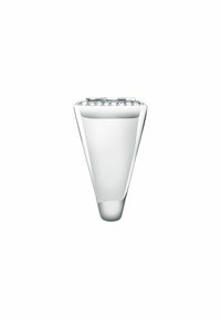 Anello in vetro trasparente con design affusolato, caratterizzato da una superficie liscia e una fila di piccole pietre decorative sul bordo superiore.