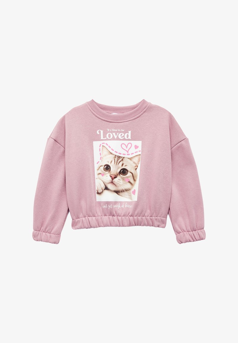 Sudadera corta rosa con dobladillo elástico, que presenta una impresión de foto de un gato, acentos en forma de corazón y texto que dice "Es hora de ser amado" debajo.