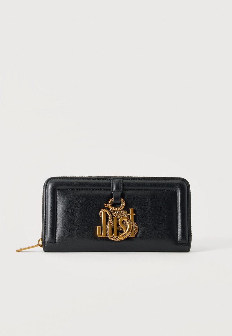 Portefeuille en cuir noir zippé, avec un logo décoratif doré portant le mot "Just" et un motif de serpent à l’avant.